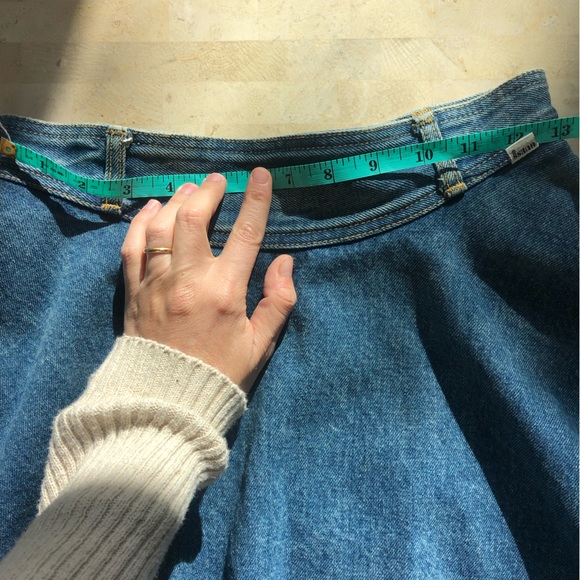 VINTAGE GUESS DENIM MINI SKIRT - Picture 5 of 7